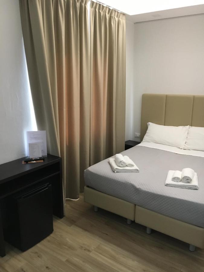Hotel Saxon Rimini Buitenkant foto
