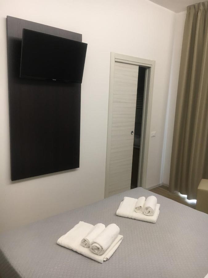 Hotel Saxon Rimini Buitenkant foto