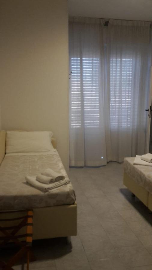 Hotel Saxon Rimini Buitenkant foto