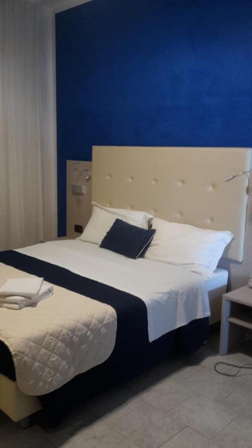 Hotel Saxon Rimini Buitenkant foto