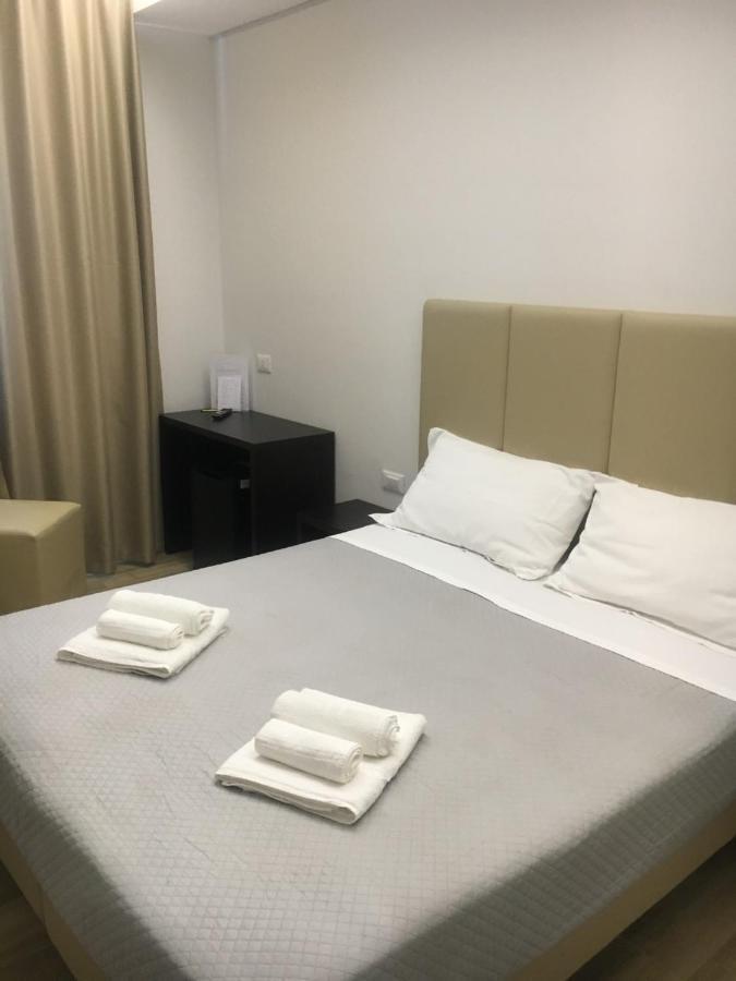 Hotel Saxon Rimini Buitenkant foto