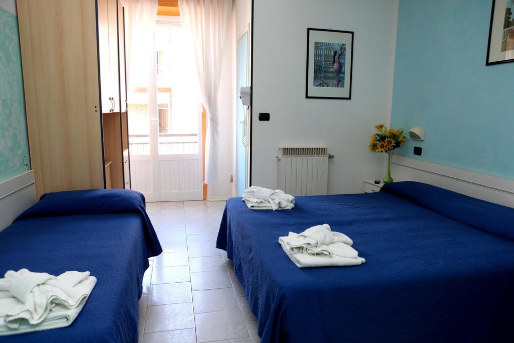 Hotel Saxon Rimini Kamer foto