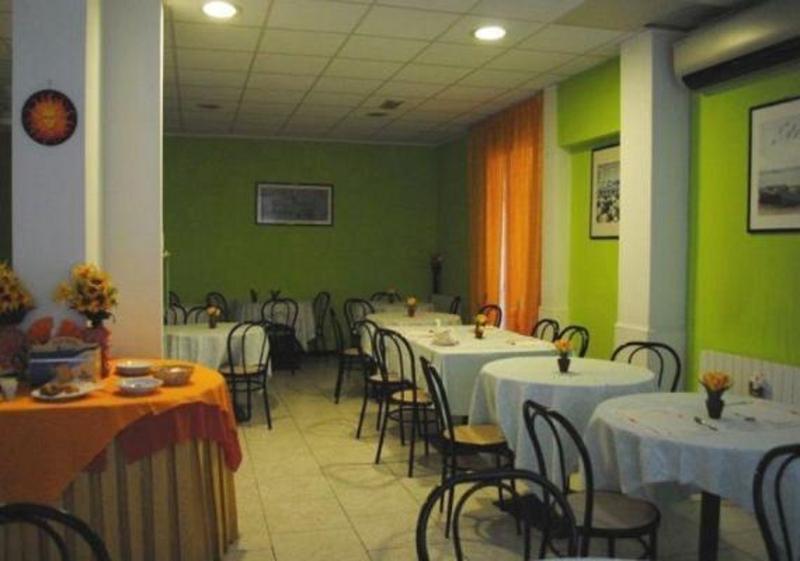 Hotel Saxon Rimini Buitenkant foto