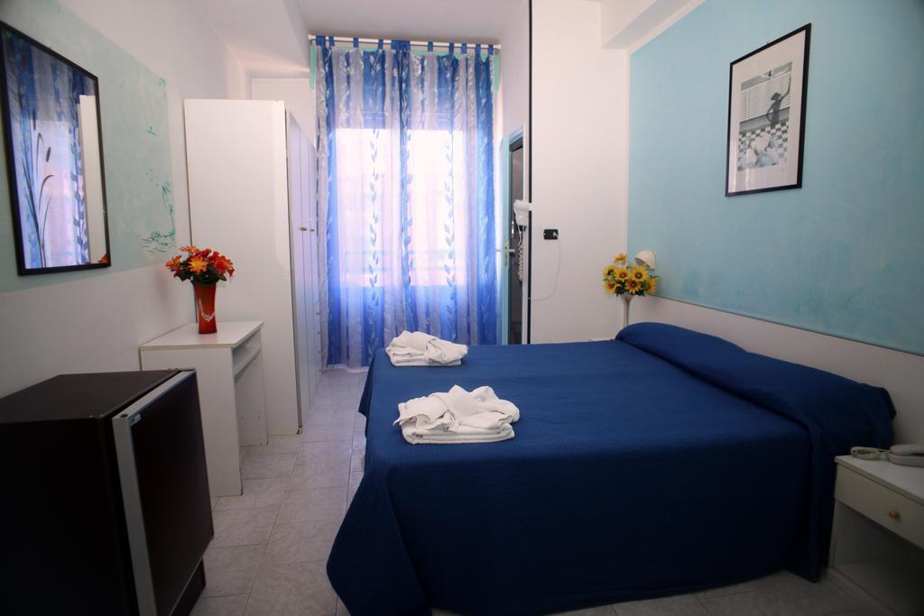 Hotel Saxon Rimini Buitenkant foto