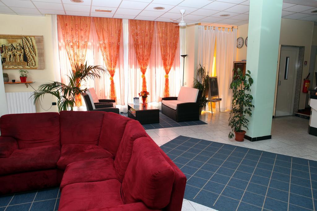 Hotel Saxon Rimini Buitenkant foto