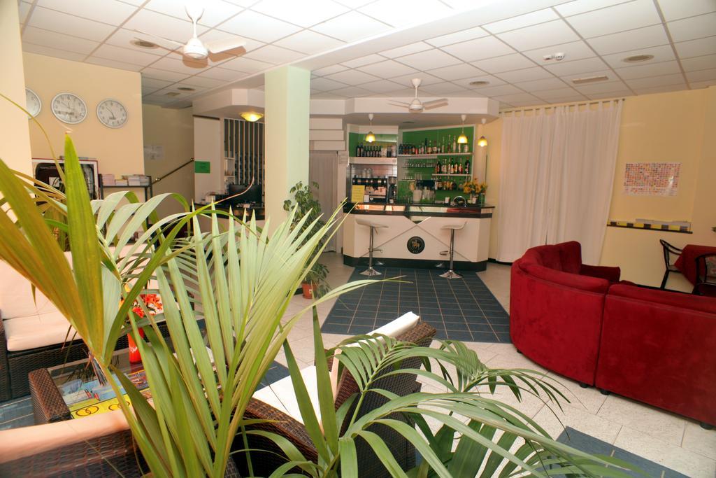 Hotel Saxon Rimini Buitenkant foto